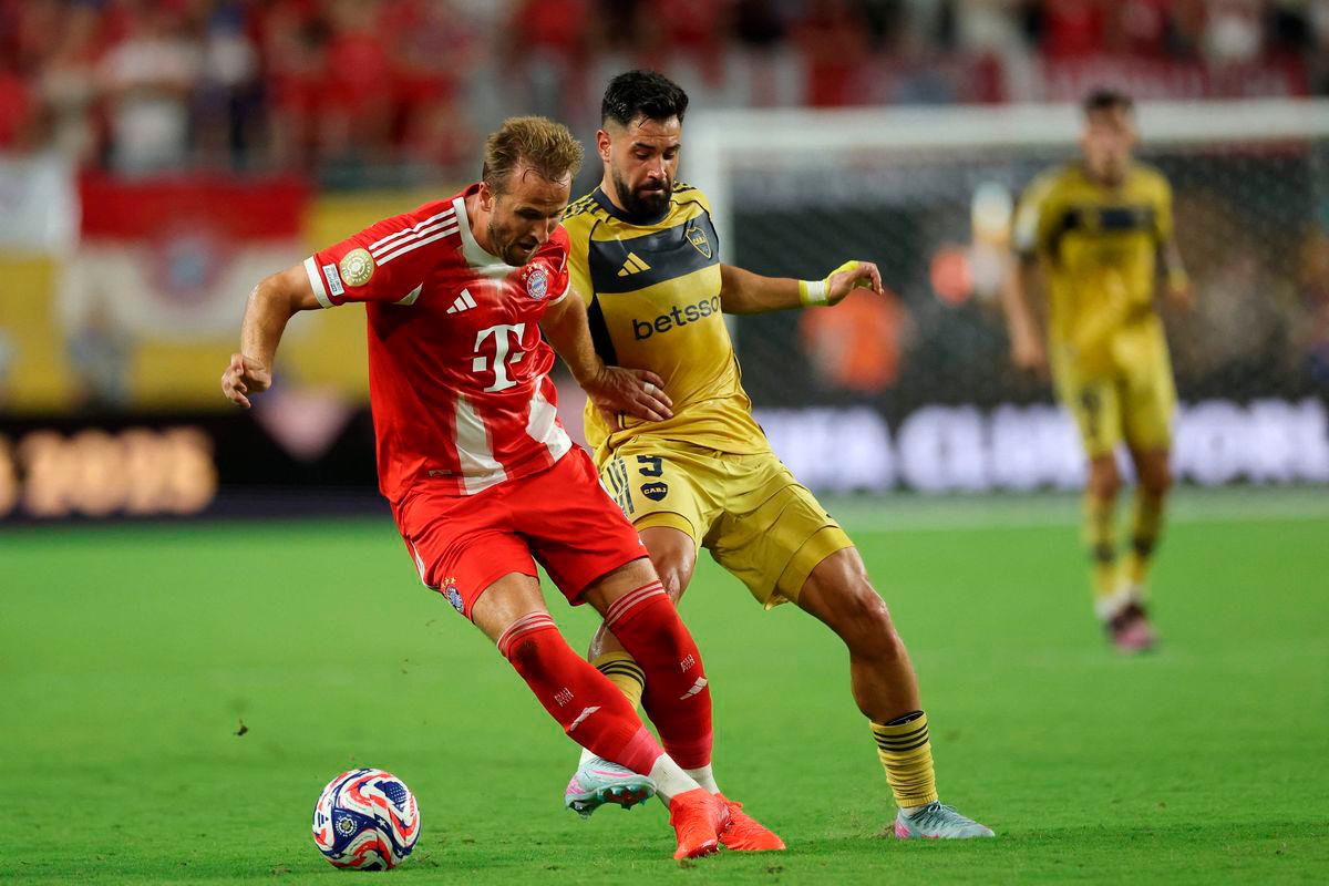 Harry Kane of FC Bayern Munchen controls the ball under pressure from Milton Gimenez of CA Boca Juniors during the FIFA Club World Cup 2025 group C match between FC Bayern München and CA Boca Juniors at Hard Rock Stadium on June 20, 2025 in Miami Gardens, Florida - AFPpix