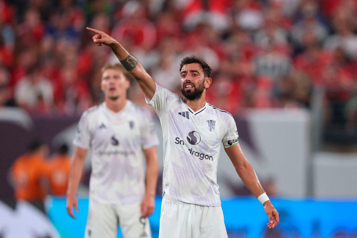 Bruno Fernandes of Manchester United reacts during the Premier League Summer Series match between Manchester United and West Ham United FC at MetLife Stadium on July 26, 2025 in East Rutherford, New Jersey - Photo by Vincent Carchietta / GETTY IMAGES NORTH AMERICA / AFP
