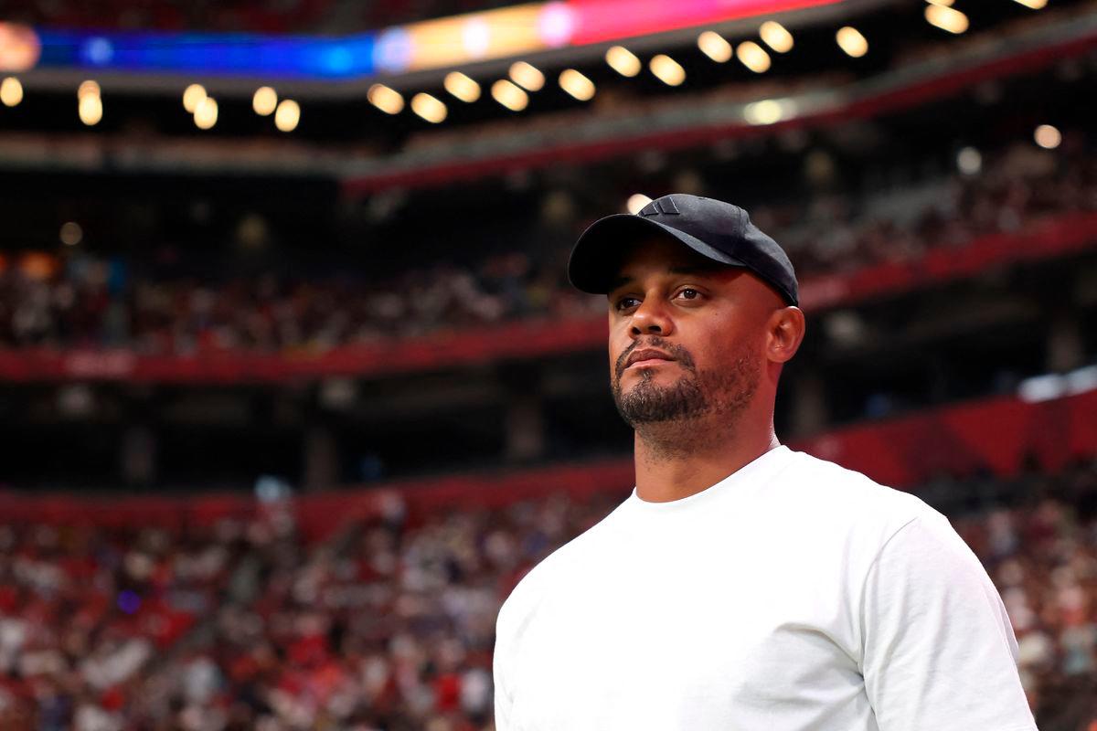Vincent Kompany, Head Coach of FC Bayern Munchen, looks on during the FIFA Club World Cup 2025 quarter-final match between Paris Saint-Germain and FC Bayern München at Mercedes-Benz Stadium on July 05, 2025 in Atlanta, Georgia- GETTY IMAGES NORTH AMERICA / AFP