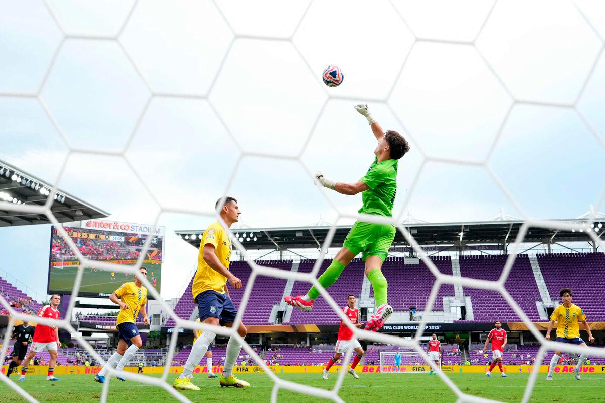 Nathan Garrow #24 of Auckland City FC makes a save during the FIFA Club World Cup 2025 group C match between SL Benfica and Auckland City FC at Inter&amp;Co Stadium on June 20, 2025 in Orlando, Florida. AFPpix