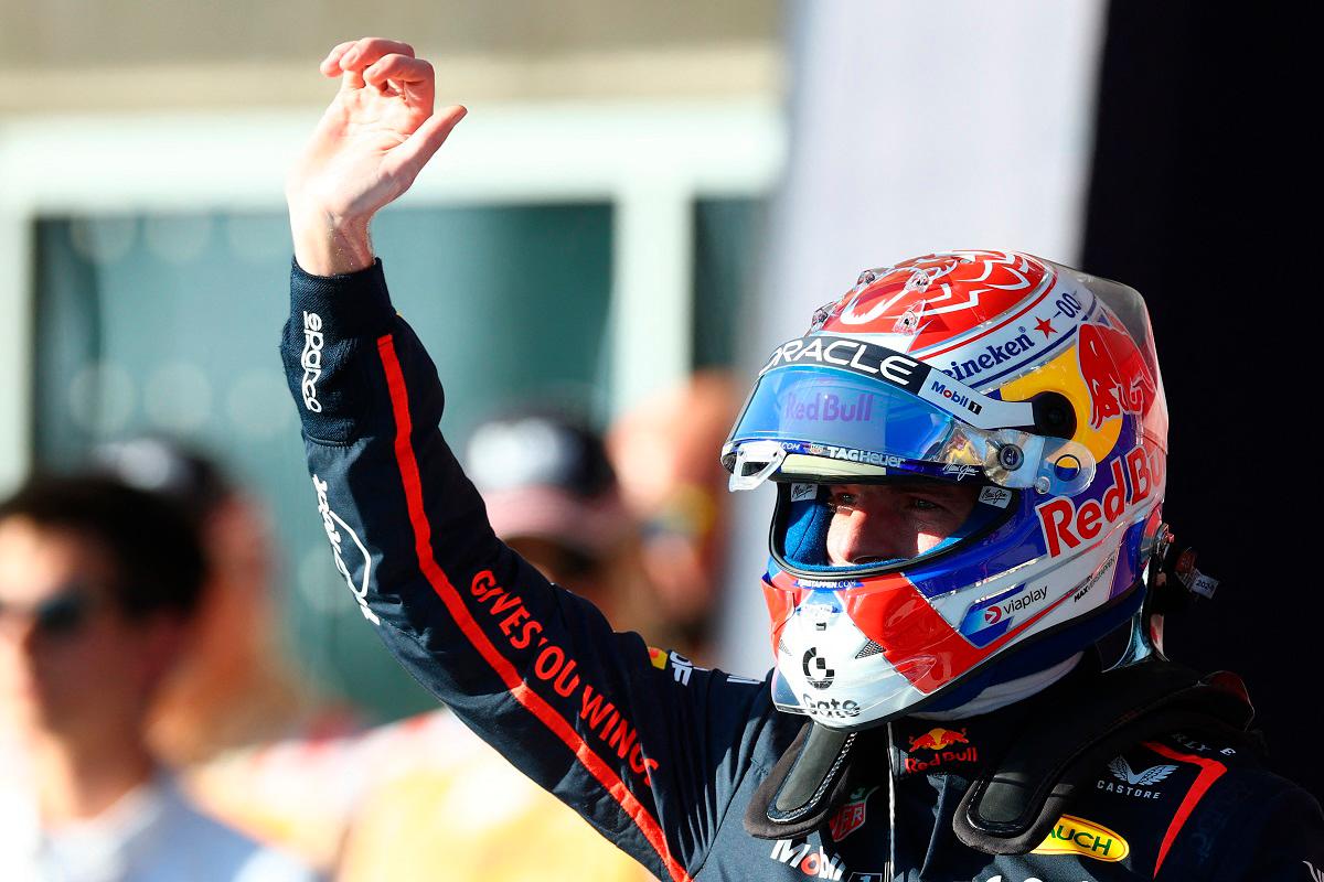 Pole position qualifier Max Verstappen of the Netherlands and Oracle Red Bull Racing waves in parc ferme during Qualifying ahead of the F1 Grand Prix of United States at Circuit of The Americas on October 18, 2025 in Austin, Texas. - Mark Thompson/Getty Images/AFP