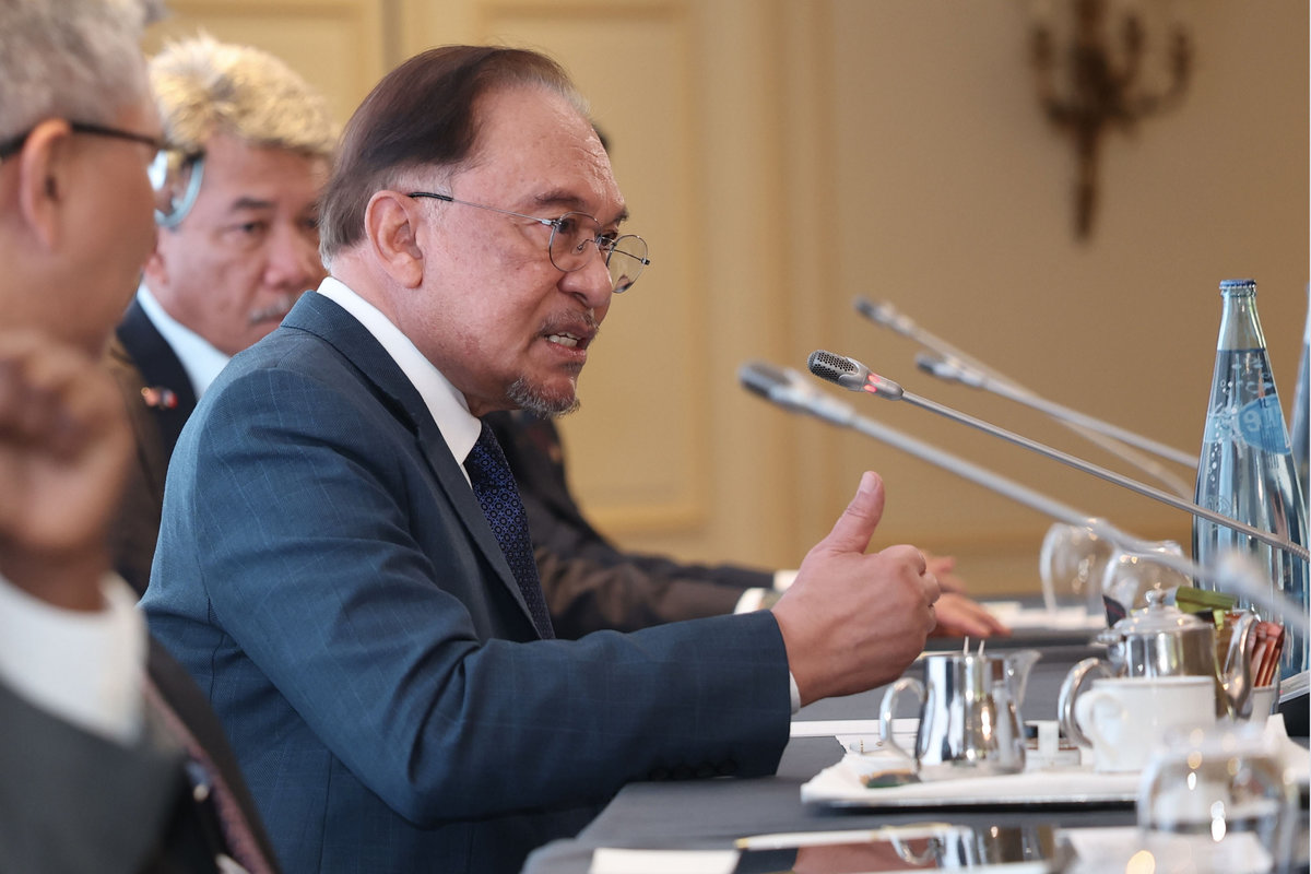 Prime Minister Datuk Seri Anwar Ibrahim spoke in a Roundtable Meeting with French industry players here, today. - BERNAMA