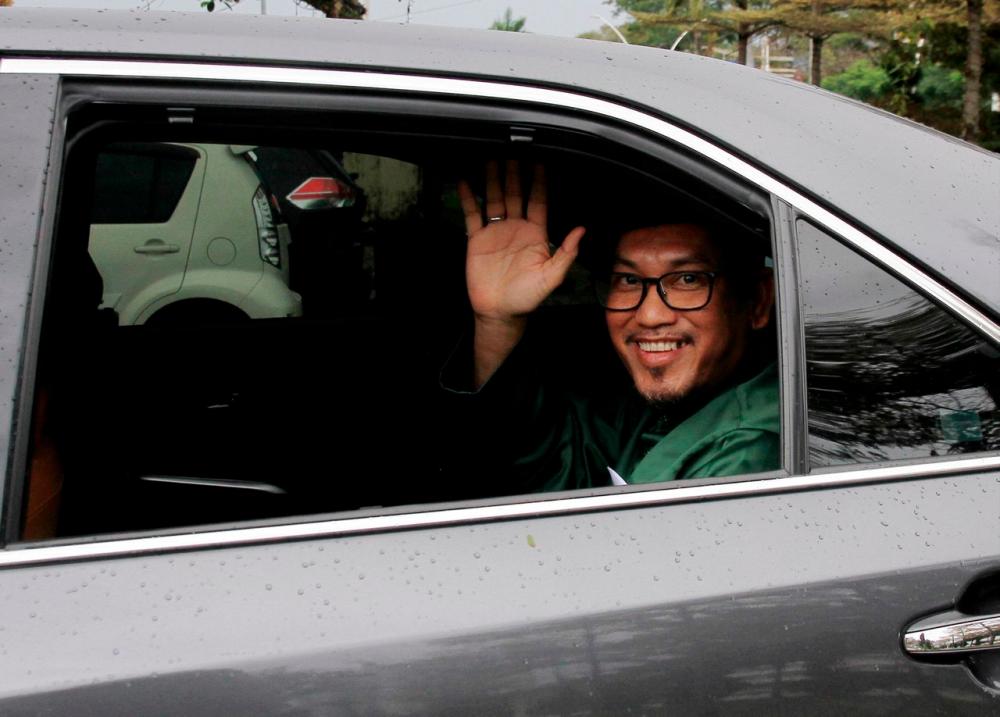 Ahmad Faizal resigns as Perak MB (Updated)