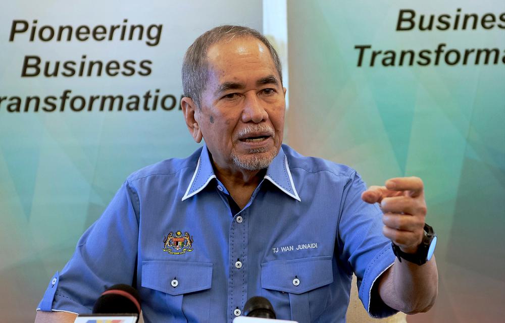 Wan Junaidi: High time for Bumiputera to pioneer gold mining activities