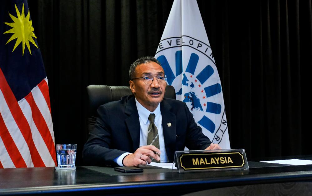 Foreign Affairs Minister Datuk Seri Hishammuddin Tun Hussein delivers his speech during a Meet and Greet Session with the Heads of Mission from the Organisation of Islamic Cooperation (OIC). — Bernama