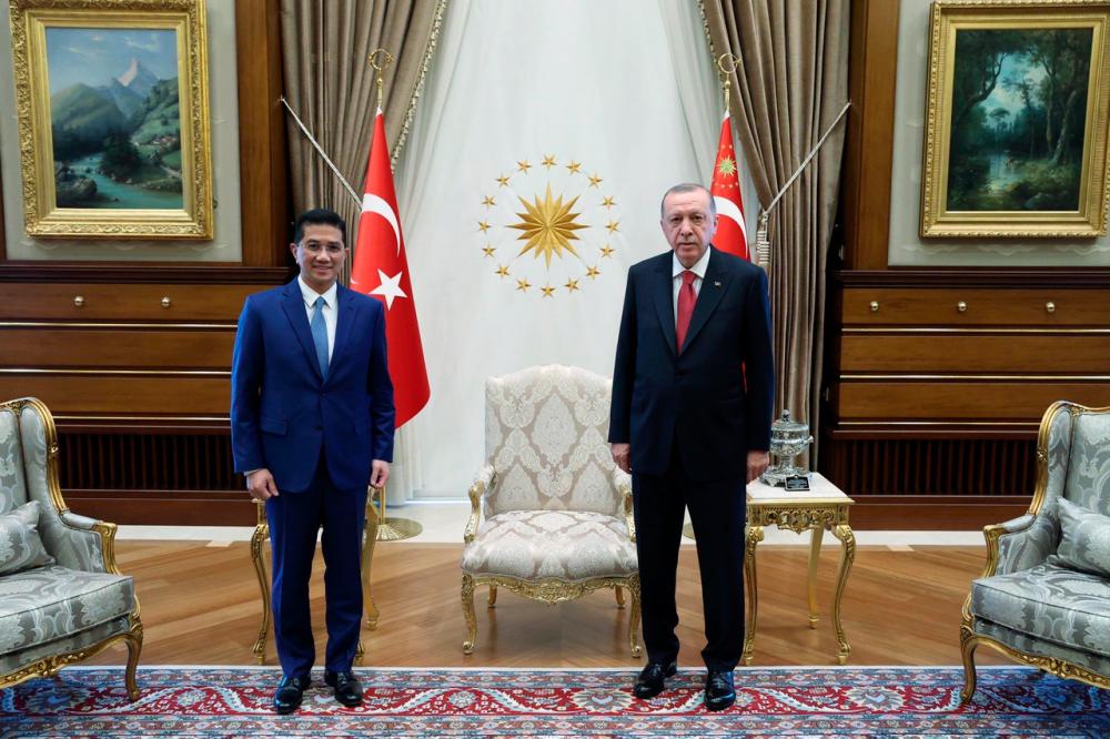 Senior Minister and Minister of International Trade and Industry Datuk Seri Mohamed Azmin Ali paid a courtesy call on the President of the Republic of Turkey Recep Tayyip Erdogan today at the Presidential Complex.-Bernama