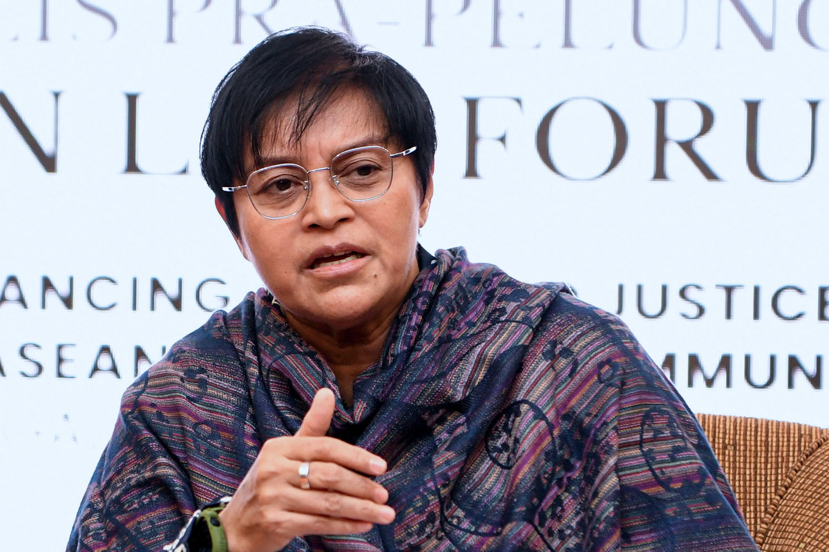 Minister in the Prime Minister’s Department (Law and Institutional Reform), Datuk Seri Azalina Othman Said, speaks during a press conference after the pre-launch event of the ASEAN Law Forum 2025 at the Parliament Building today. – BERNAMA