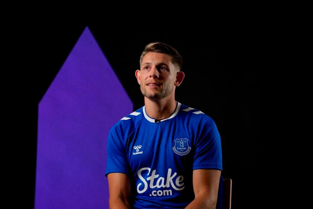 Official, confirmed. James Tarkowski joins Everton on a free transfer - first signing completed for Lampard this summer. Credit: Twitter/@Tarky19