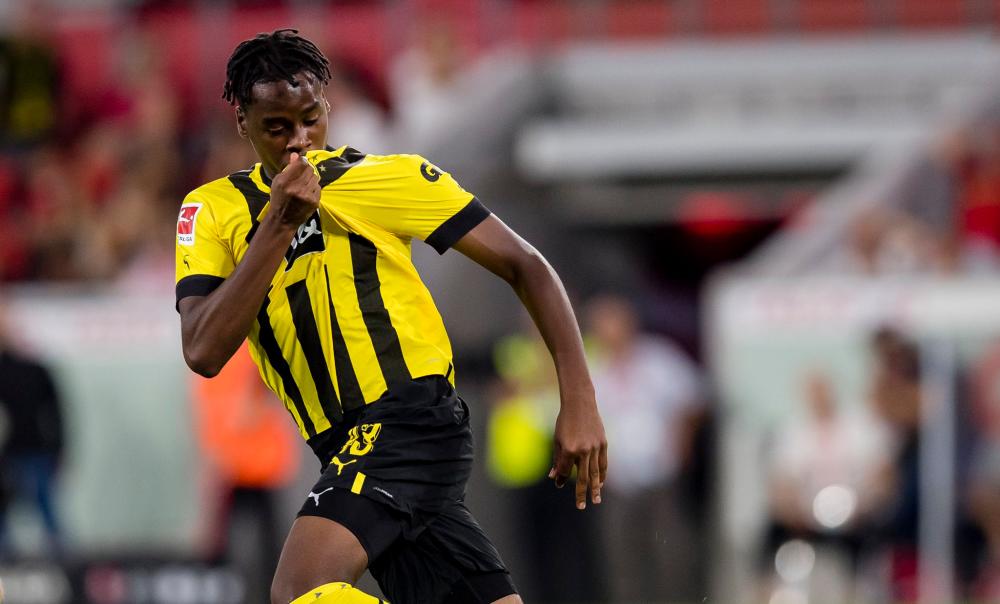 Eighteen-year-old Englishman Jamie Bynoe-Gittens scored one and created another as Borussia Dortmund came back to defeat Freiburg 3-1 on Friday with all their goals coming in the last 13 minutes of the game. Credit: Twitter/@jbgittens