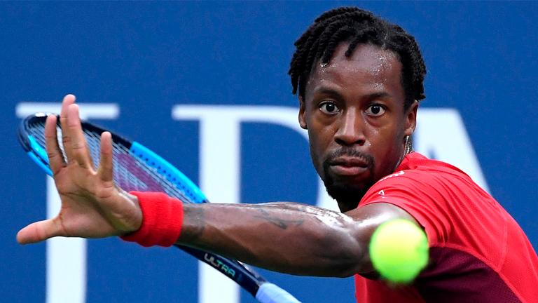 Monfils to struggle with fewer fans at French Open