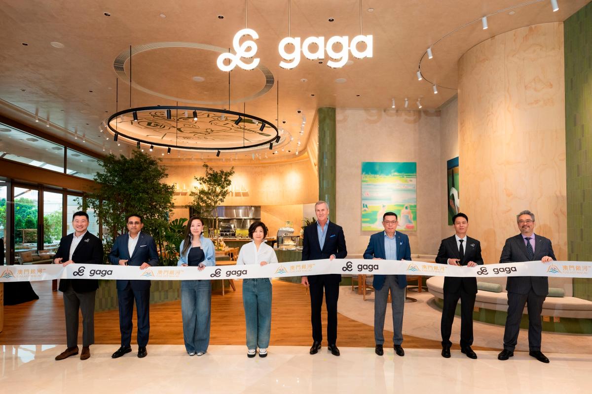 Galaxy Macau today officially opened gaga. (From left) The ceremony was officiated by Mr. Theo Tang, Senior Branding Marketing Director of gaga; Mr. Jason Nandwani, Assistant Senior Vice President of Food and Beverage, Galaxy Entertainment Group; Ms. Nancy Yin, co-partner of gaga; Ms. Camellia Feng, Chief Executive Officer of gaga; Mr. Kevin Kelley, Chief Operating Officer — Macau of Galaxy Entertainment Group; Mr. Steven Tan, Senior Vice President of Food and Beverage, Galaxy Entertainment Group; Mr. Andy Zhou, Vice President of Front of House Operations of gaga; Mr. Kim Leung, Assistant Vice President of Food and Beverage, Galaxy Entertainment Group.