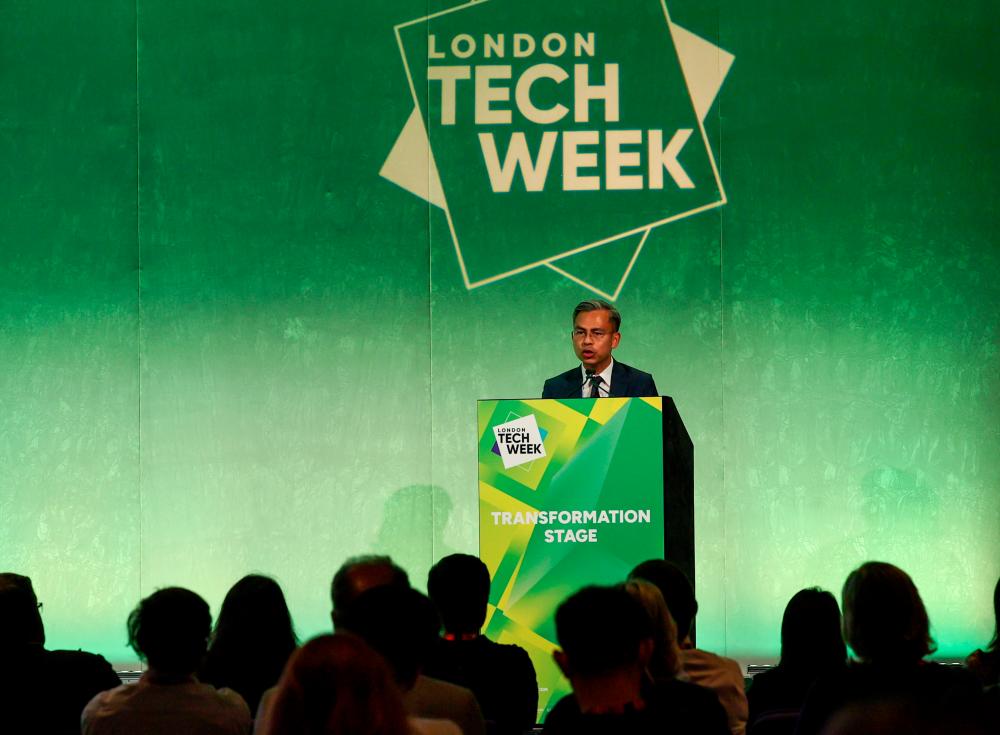 LONDON, June 14 -- Communications and Digital Minister Fahmi Fadzil deliver his closing speech on topic: “Modern, Trusted and Resilient Cybersecurity Ecosystem for Economic Growth” at London Tech Week 2023 here, today. BERNAMAPIX