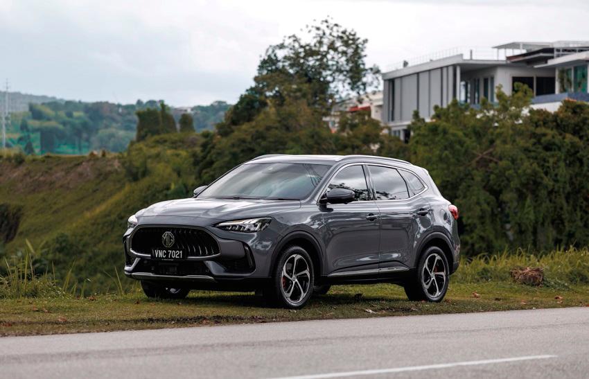 SAIC Motor Malaysia announces official pricing for the new MG HS SUV standard And Lux variants