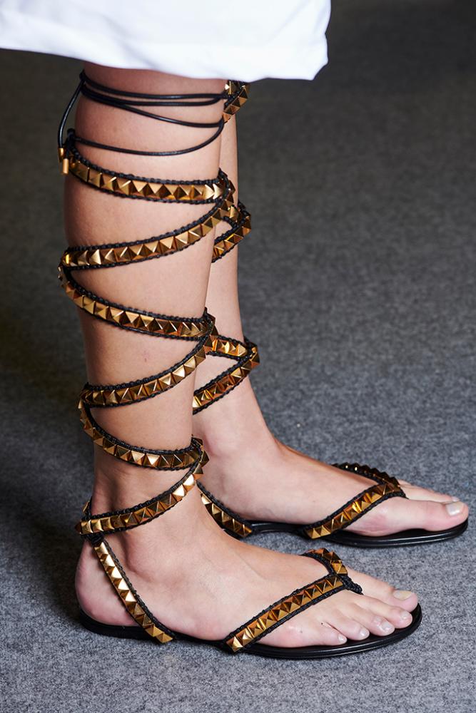 Gladiator sandals are timeless. – VALENTINO $!Gladiator sandals are timeless. – VALENTINO