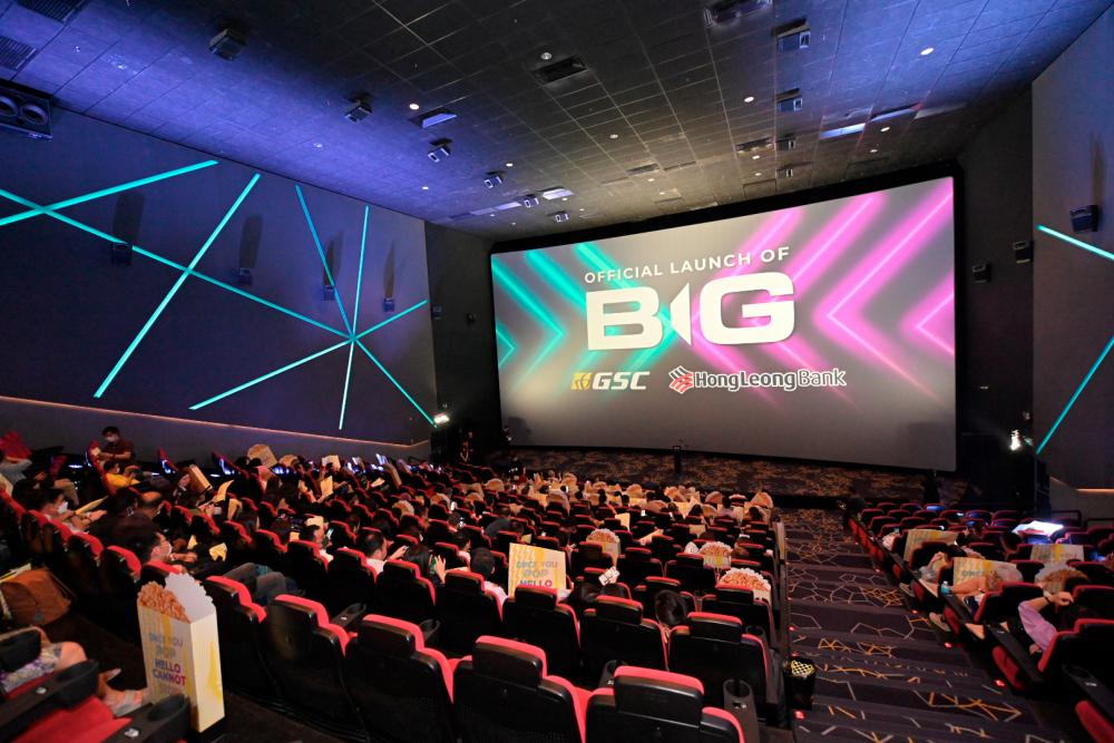 The GSC BIG is the cinema’s largest screen and the chain’s “premium large format,“ filling the theater from ceiling to floor to give viewers an unparalleled cinematic experience. – GSC