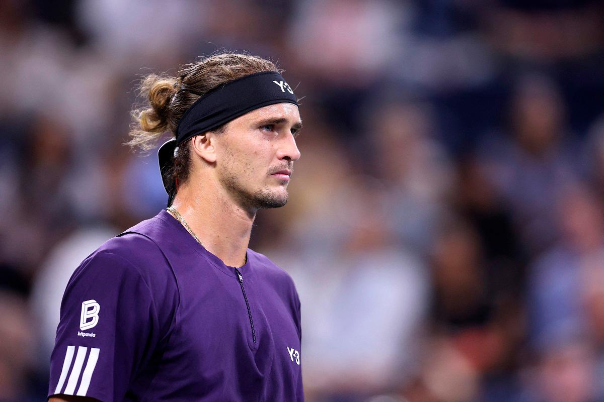 Alexander Zverev of Germany looks on against Felix Auger-Aliassime of Canada during their Men’s Singles Third Round match on Day Seven of the 2025 US Open. - Mike Stobe / GETTY IMAGES NORTH AMERICA / AFP