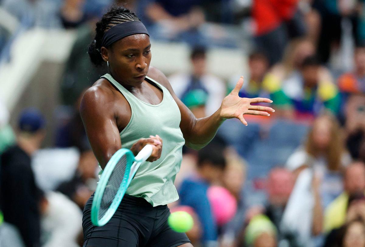 Coco Gauff hits the ball during a practice session prior to the start of the US Open at USTA Billie Jean King National Tennis Center on August 20, 2025 in New York City. Al Bello/Getty Images/AFP (Photo by AL BELLO / GETTY IMAGES NORTH AMERICA / AFP)