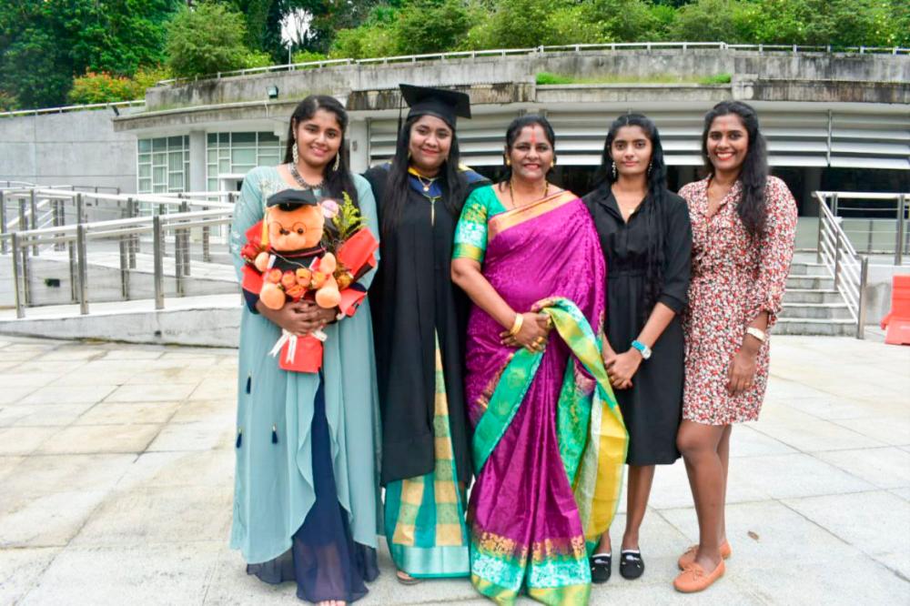 Mrs. Gunasunthari – Kousalyah & sisters $!Mrs. Gunasunthari – Kousalyah & sisters