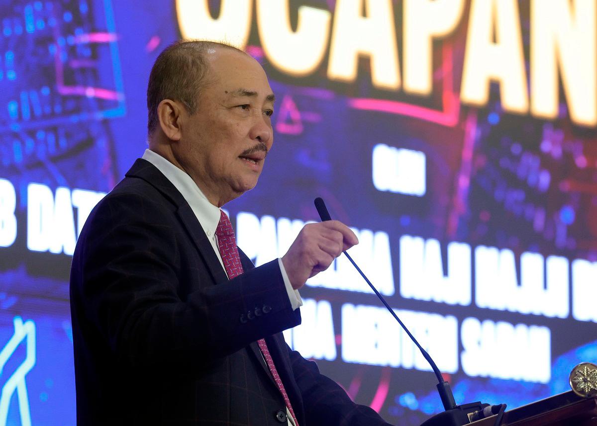 Ketua Menteri Sabah Datuk Seri Hajiji Noor. - fotoBERNAMA