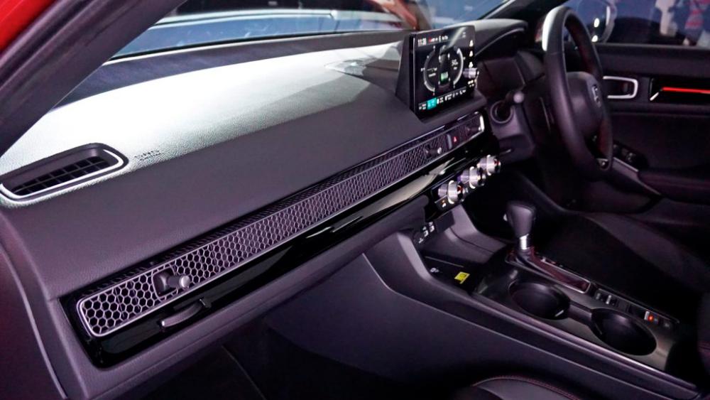 Honda Civic RS Sedan With e:HEV Hybrid Technology Officially Launched, Priced From RM166,500 (w/VIDEO) $!Honda Civic RS Sedan With e:HEV Hybrid Technology Officially Launched, Priced From RM166,500 (w/VIDEO)