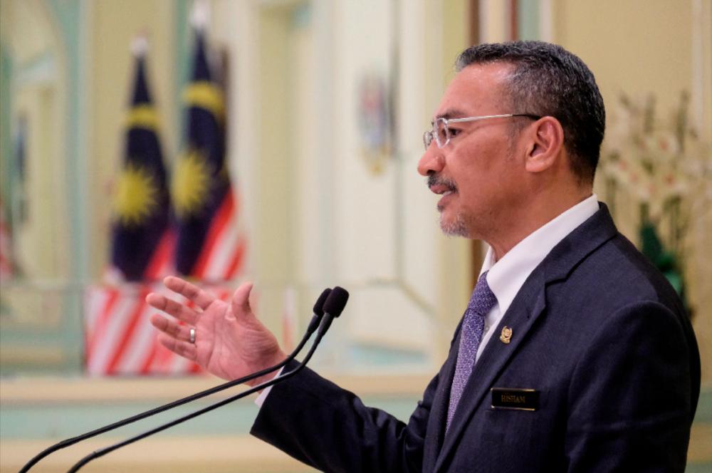 Malaysia concerned over fate of 6,000 Malaysian students in US
