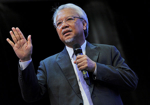 Former Finance Minister II Datuk Seri Ahmad Husni Hanadzlah. Picture from Dec 7, 2019. — Bernama