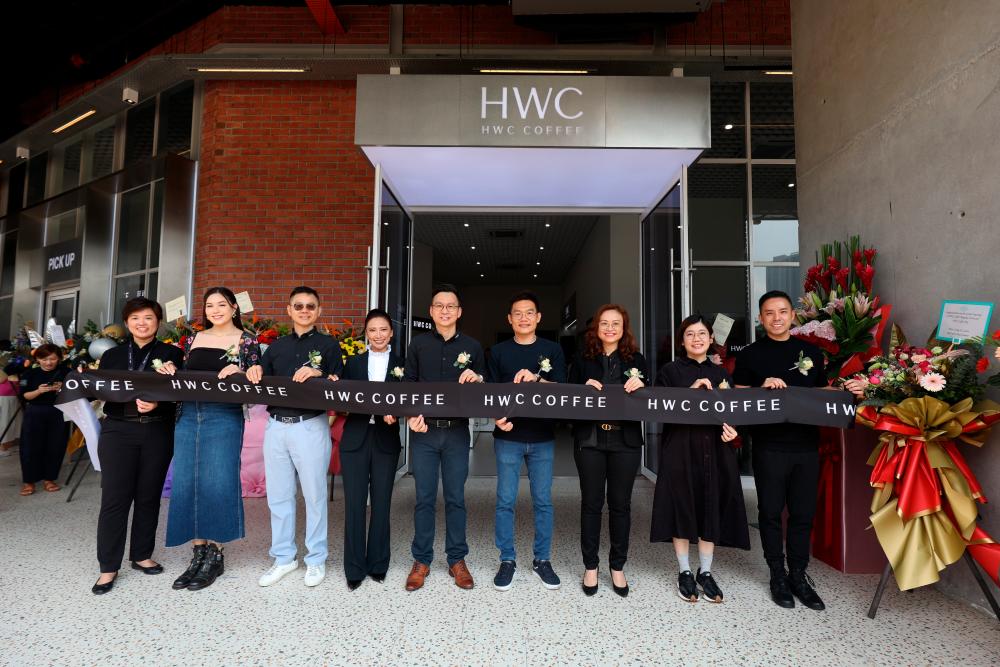 From left: Chief operation officer Penny Chan, HWC Friends Natasha, chairman of HWC Roaster Joe Huang, founder of HWC Roaster Penny Lin, founder of HWC Coffee Malaysia KC Hoe, business partner Vincent Tan, HWC Coffee Malaysia chief executive officer Zenda Ng, HWC marketing consultant Sam Mak and marketing director Edmund Lai.