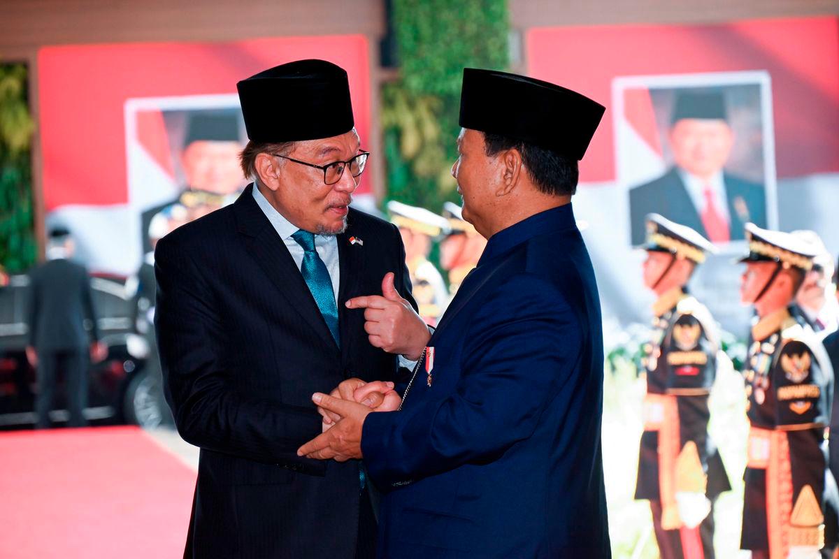 Perdana Menteri Datuk Seri Anwar Ibrahim dan Presiden Indonesia Prabowo Subianto - fotoBERNAMA