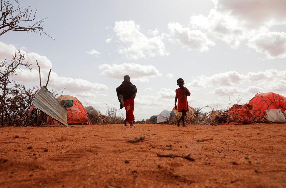 Civilians walk at the Kaxareey camp for the internally displaced people in Dollow, Gedo region of Somalia May 24, 2022. REUTERSPIX