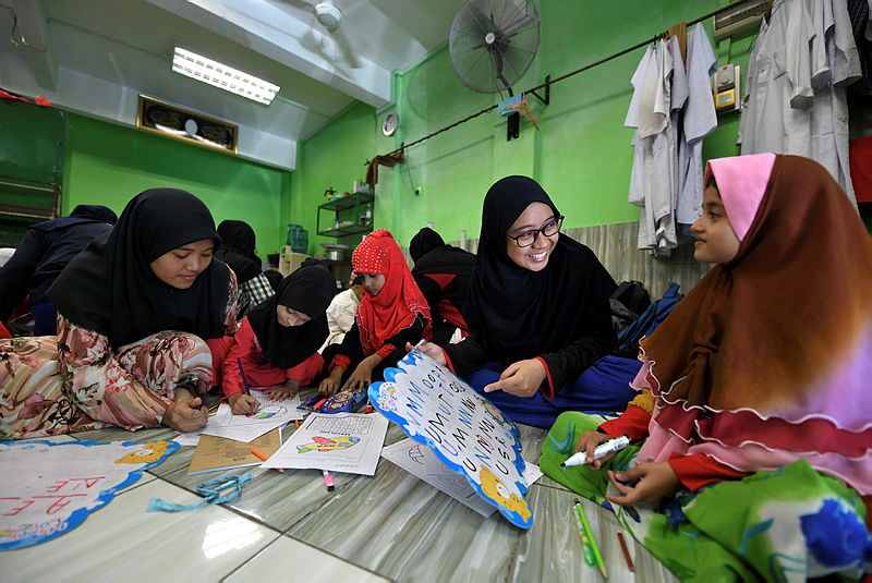 Rohingya students, during lessons at ‘Tuisyen Ikhlas’. — Bernama