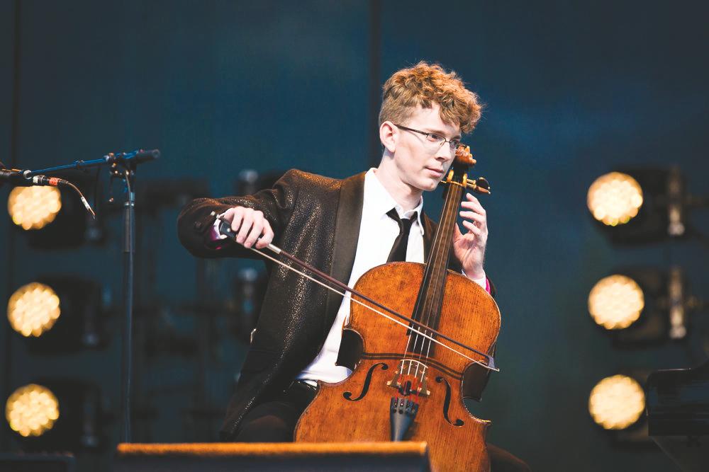 Cellist Joshua Roman.