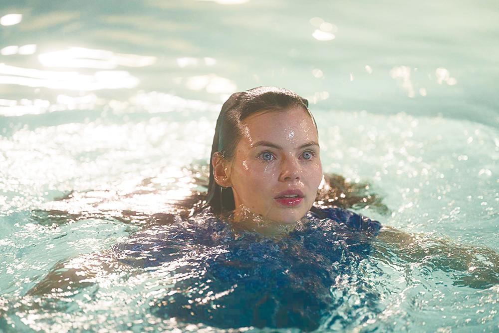 Eline Powell, who plays the mermaid Ryn in Siren, reveals what alluring stories are in store for viewers in season 2.