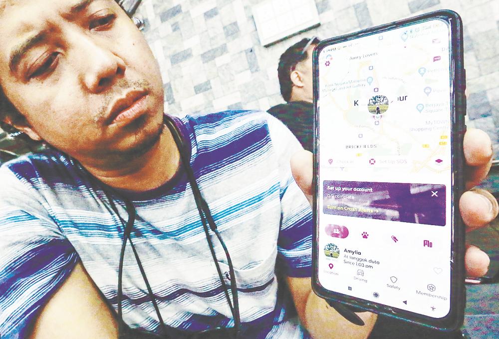 Muhamad Khairulnizam said tech-savvy family members should guide others on how to use the apps responsibly to prevent mishaps. – Adam Amir Hamzah/theSun