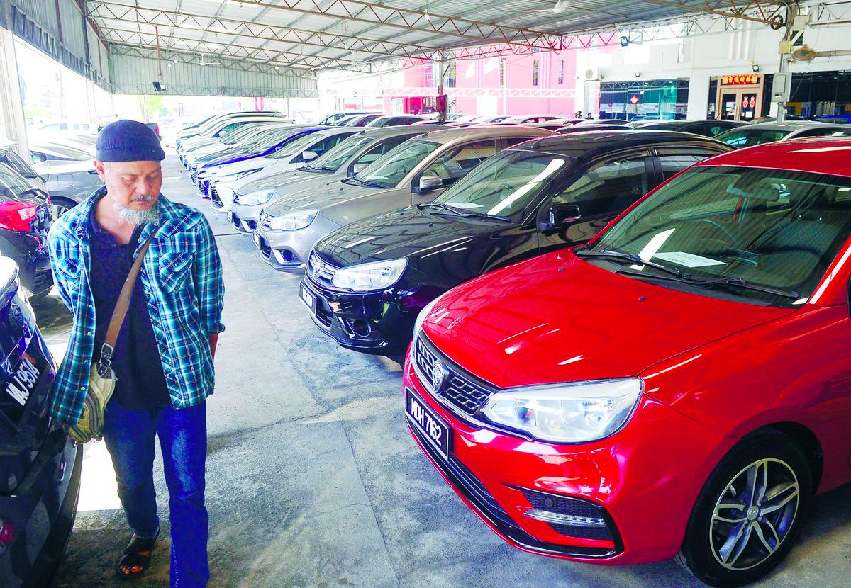 Azman said there are buyers who face financial and serious safety risks months after sealing what looked like a good deal. – Masry Che Ani/theSun