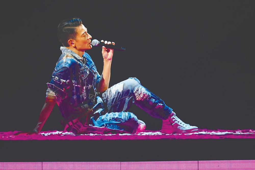 Lau kept his fans entertained for some three hours with 22 songs in his recent concert in Kuala Lumpur. – FOCUS ENTERTAINMENT