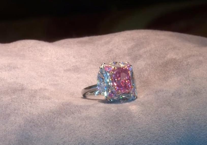 The ‘Bubble Gum Pink’ diamond.