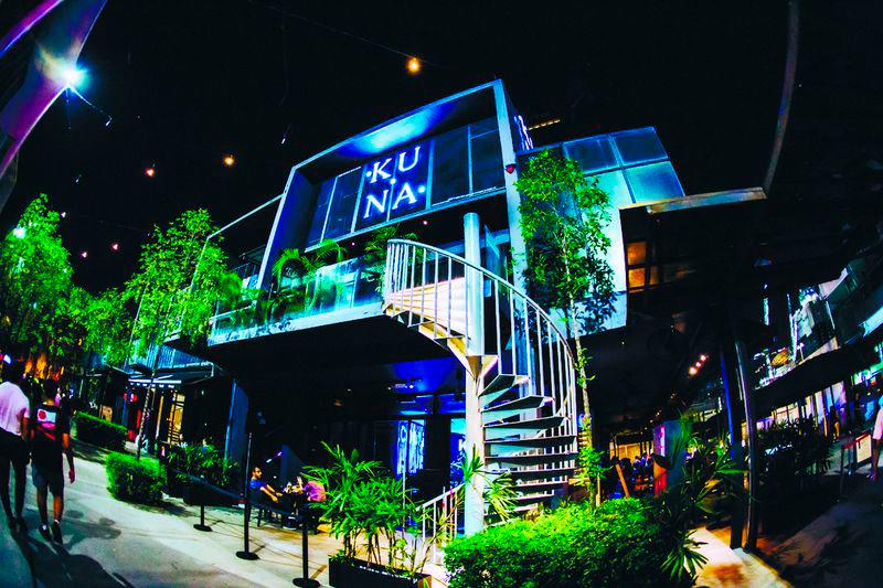 $!A large, laid back pub with a panoramic rooftop, live music from the late-night circuit. – TREC@_ITSTHEFOX