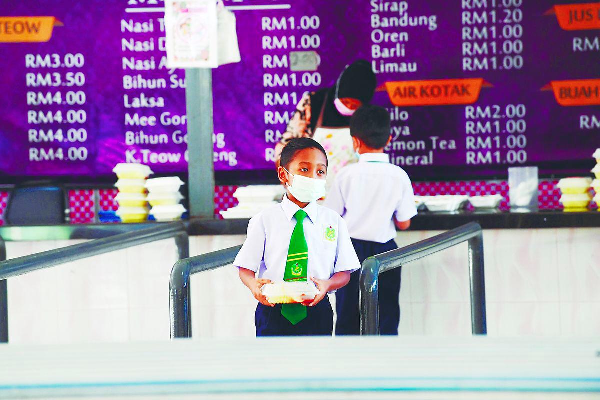 The government should reinvest tax revenues into nutrition-focused programmes, especially in schools. – BERNAMAPIX