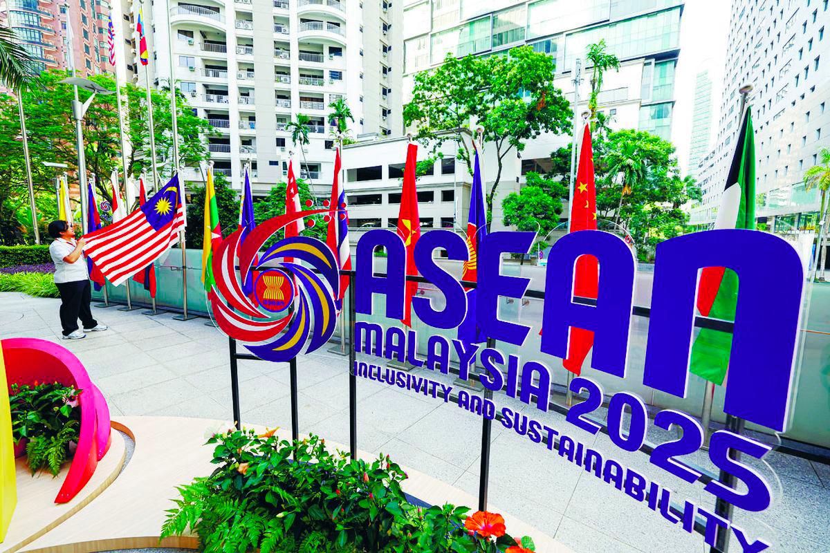 Malaysia’s chairmanship of Asean this year has reaffirmed its long-standing foreign policy strategy of selective alignment, a pragmatic approach that allows Malaysia to build bridges between rival powers while championing Asean’s relevance in an increasingly polarised global order. – BERNAMApix