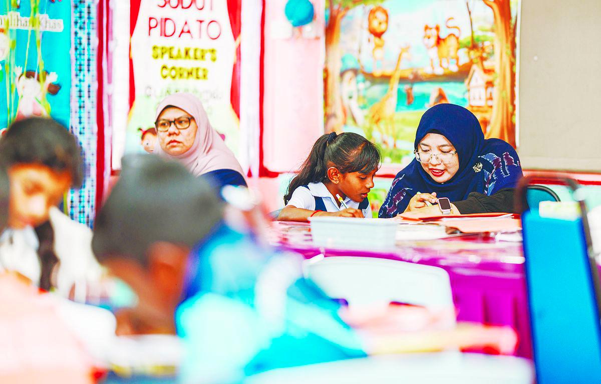 Educators are more than just knowledge carriers; they are influential role models who profoundly affect the lives of their students. – Pix courtesy of Yayasan Hasanah