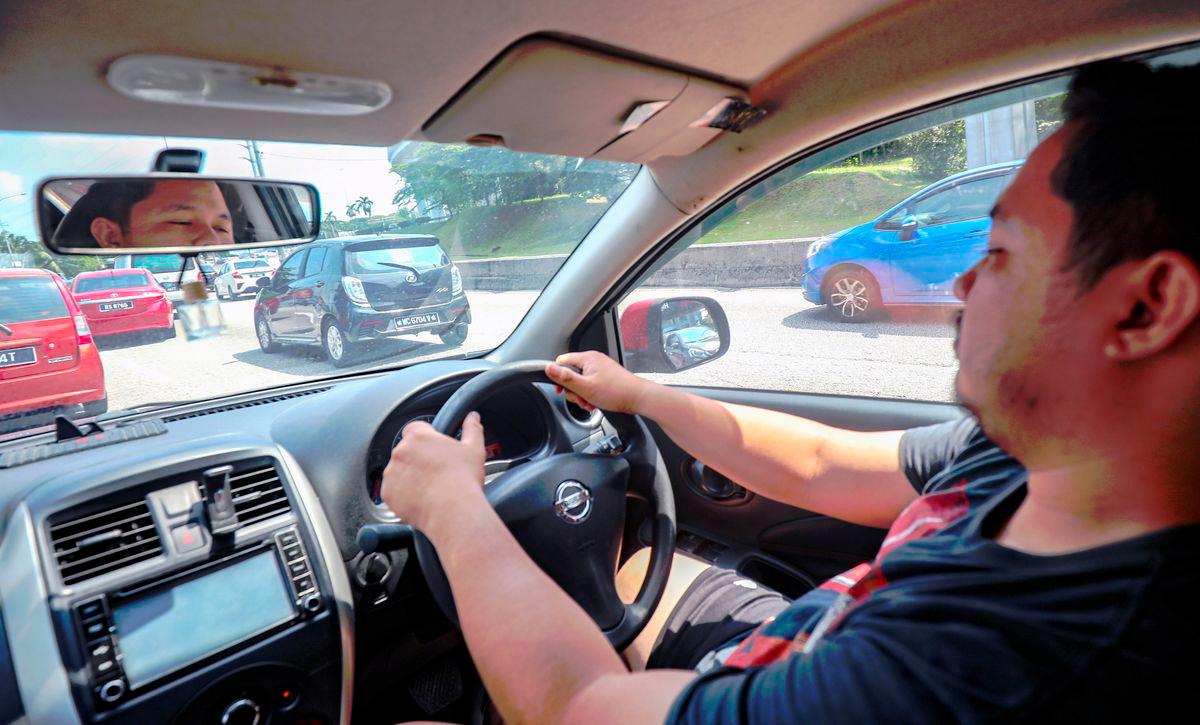Louis said Malaysians juggling multiple jobs are particularly vulnerable to chronic sleep deprivation, putting them at risk of microsleep, a danger he described as comparable to driving under the influence. – Amirul Syafiq/theSun