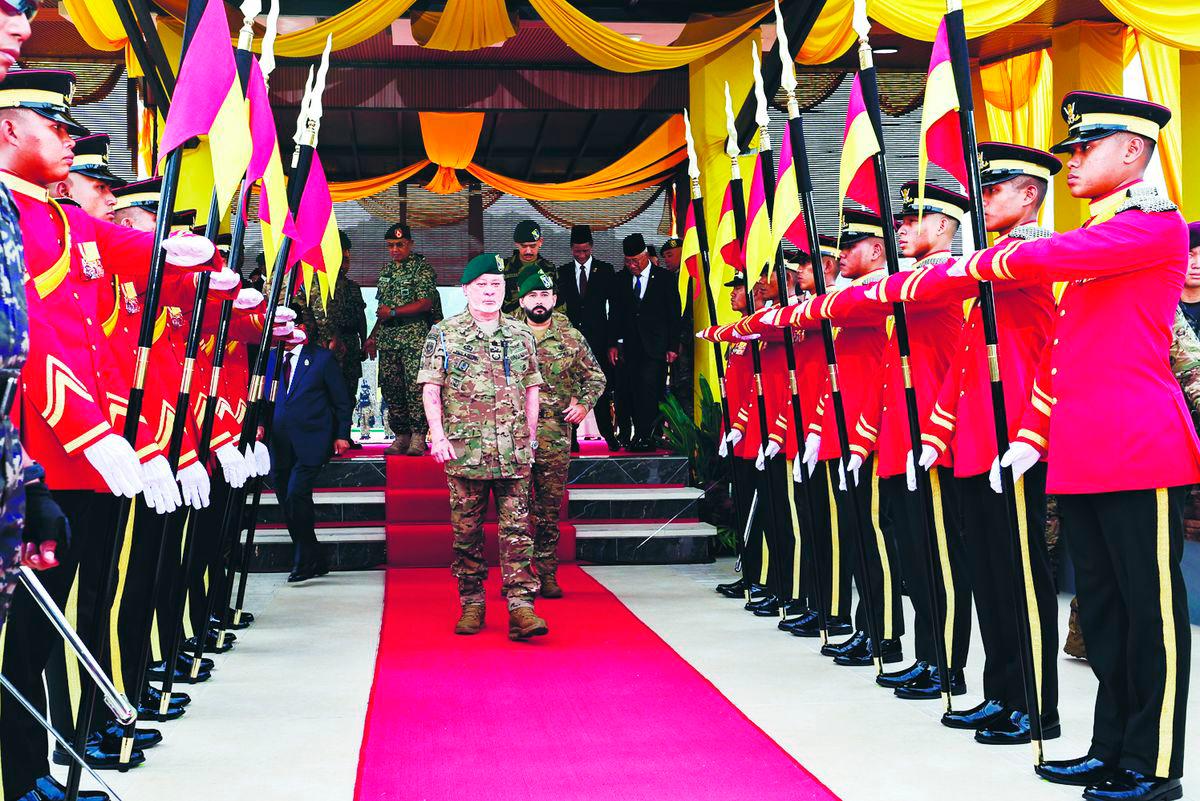 The King and the Regent of Johor Tunku Mahkota Ismail leaving after attending the parade at Kem Iskandar in Mersing yesterday. – BERNAMApix