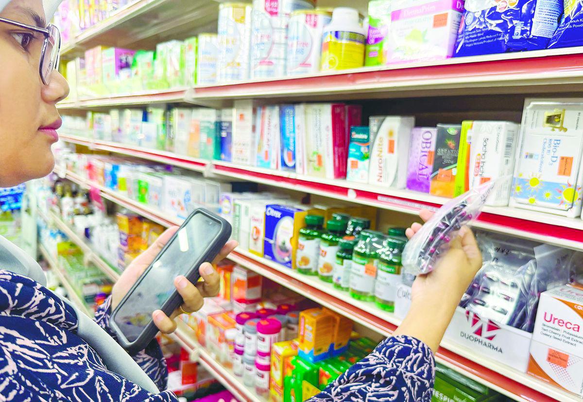 Barjoyai says an app that allows users to compare treatment and medication costs would empower consumers and encourage outlets to standardise pricing. – Adib Rawi Yahya/theSun