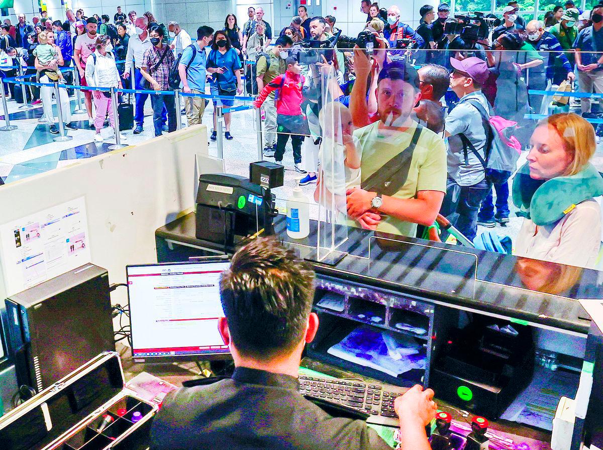 Experts stress that border checks for foreigners should be seen as part of the country’s wider defence to protect the health of citizens. – ADIB RAWI YAHYA/THESUN