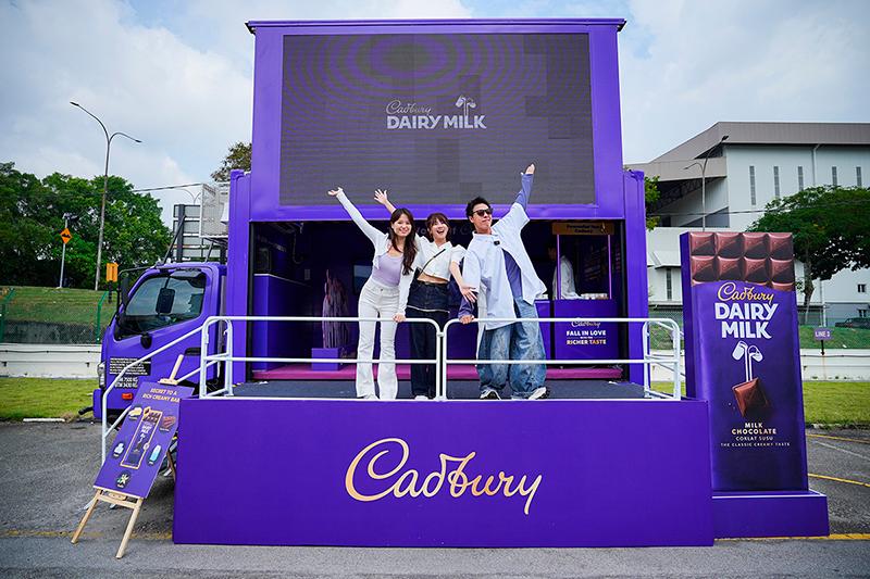 The Cadbury Dairy Milk Purple Truck “is spreading joy across Malaysia” from July 1 to Aug 31, “to connect with communities and celebrate the simple pleasures of chocolate through interactive activities, indulgent treats and unforgettable experiences.” $!The Cadbury Dairy Milk Purple Truck “is spreading joy across Malaysia” from July 1 to Aug 31, “to connect with communities and celebrate the simple pleasures of chocolate through interactive activities, indulgent treats and unforgettable experiences.”
