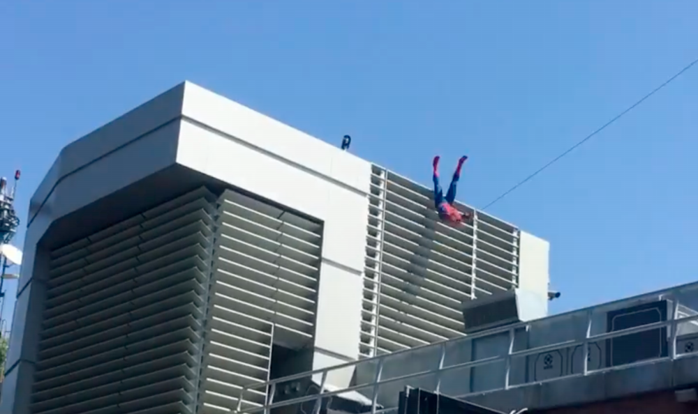The animatronic spider-man suffers a brutal crash. — Instagram/@mdglee_szm
