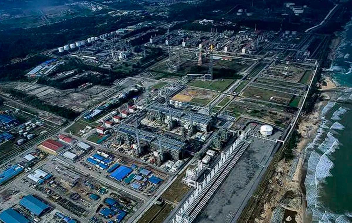 The Bintulu complex is one of the largest single-site LNG facilities in the world, with a production capacity of 29.3 million tonnes a year. – PIC COURTESY OF PETRONAS