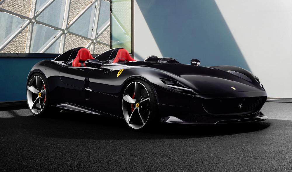 $!Ferrari Monza SP2 ‘Most Beautiful Supercar of 2018’