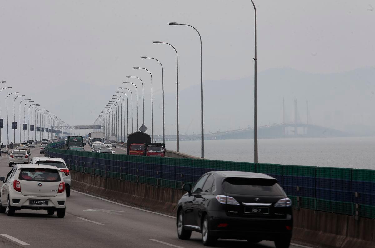 Penang Bridge. Sunpix by Masry Che Ani