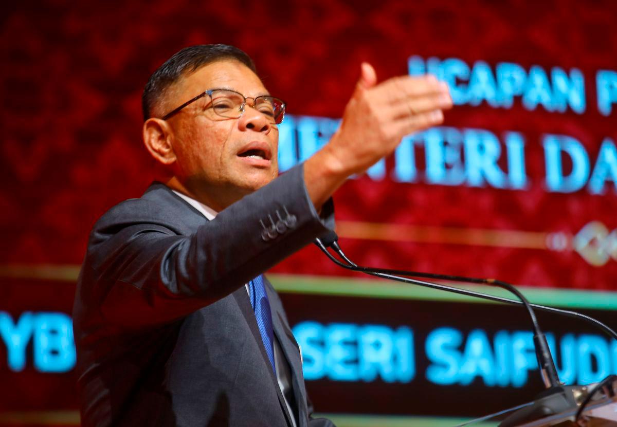 Saifuddin Nasution Ismai Menteri Dalam Negeri - BERNAMA